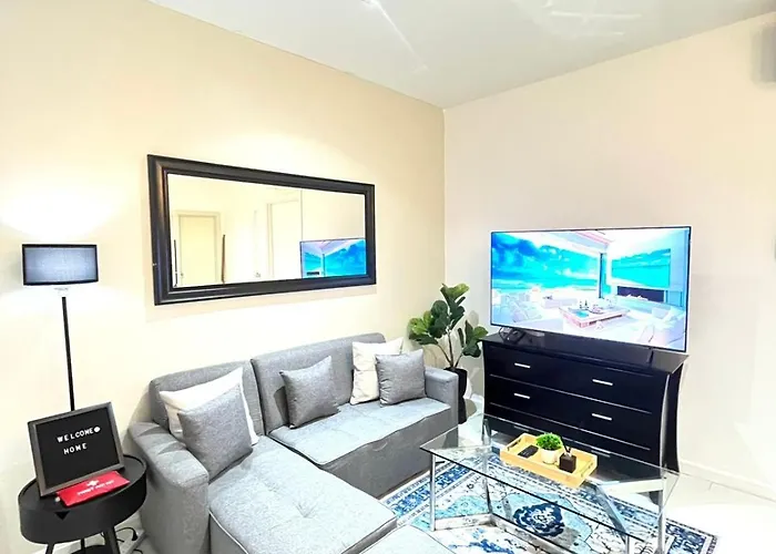 New! Modern Chic 2br With Fast Wifi * Manila