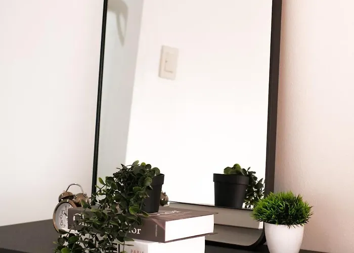 New! Modern Chic 2br With Fast Wifi Apartment *