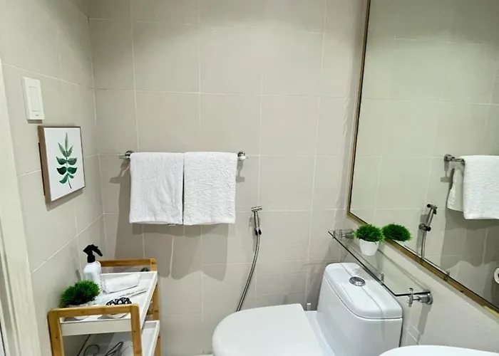 Apartment New! Modern Chic 2br With Fast Wifi Manila