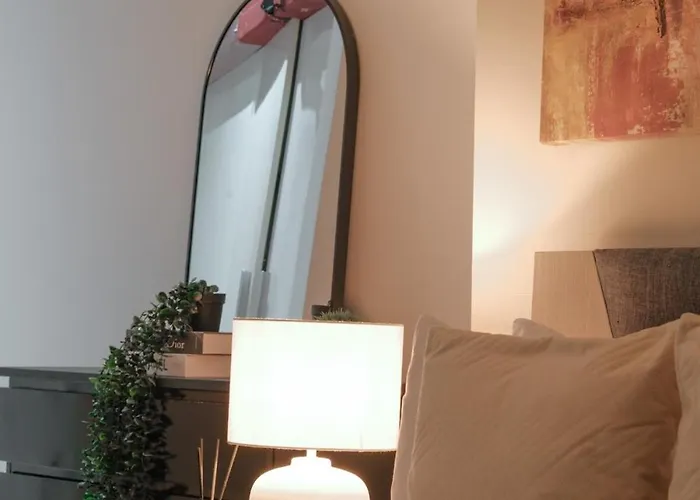 New! Modern Chic 2br With Fast Wifi Apartment *