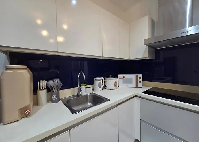 New! Modern Chic 2br With Fast Wifi Apartment