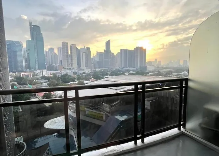 Apartment New! Modern Chic 2br With Fast Wifi Manila