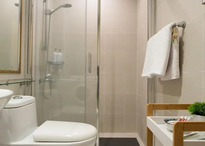 New! Modern Chic 2br With Fast Wifi Apartment *