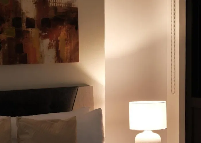New! Modern Chic 2br With Fast Wifi Apartment *