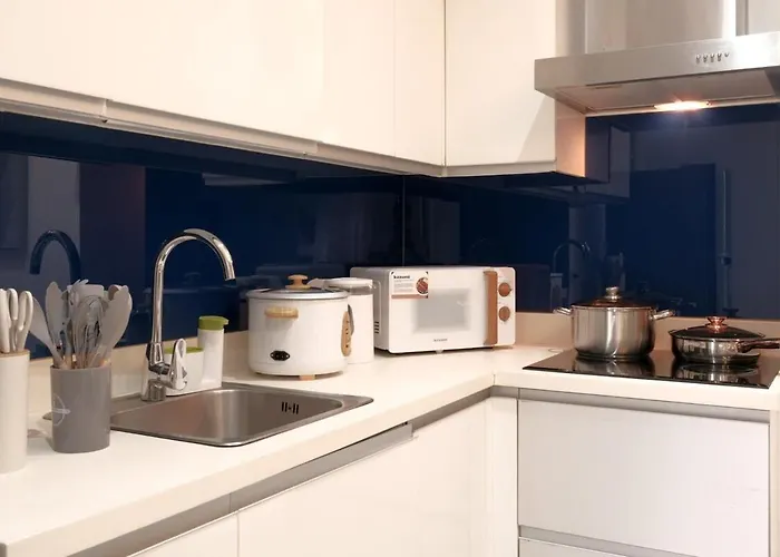 New! Modern Chic 2br With Fast Wifi