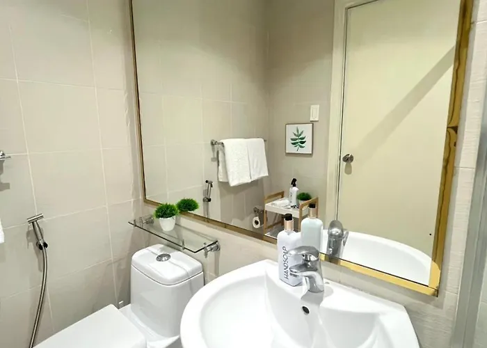 New! Modern Chic 2br With Fast Wifi